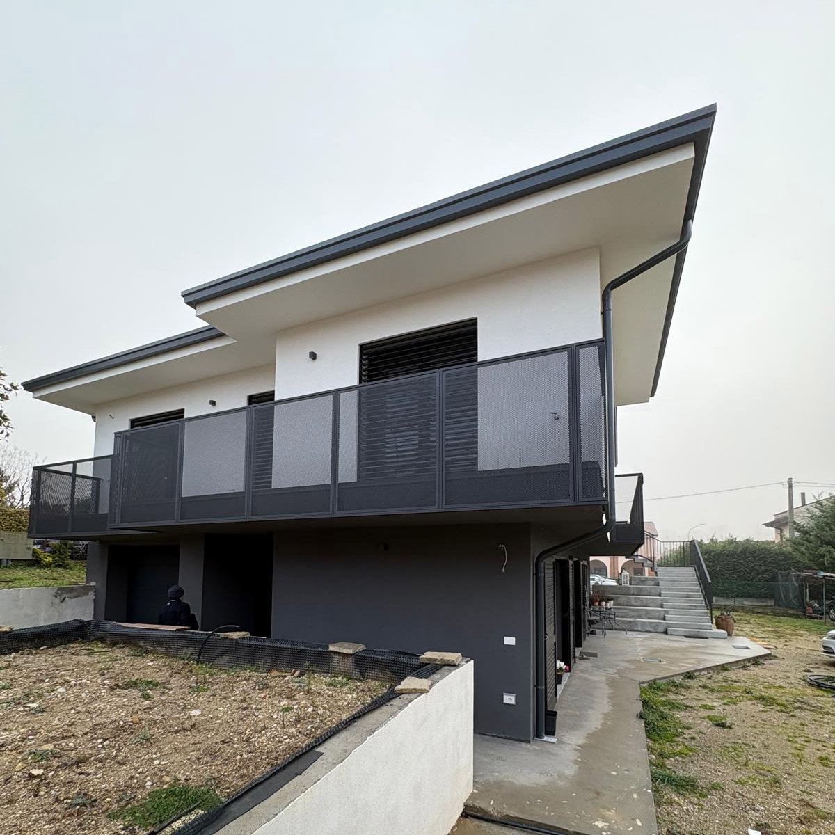 Renovation and redevelopment of a residential villa